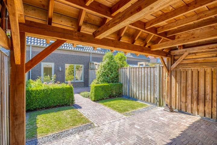 Foto 30 van Rozemarijn 32