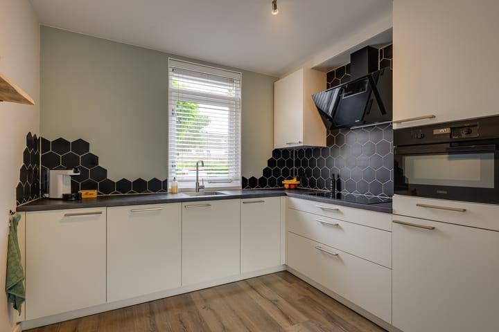 Foto 7 van Thorbeckestraat 14