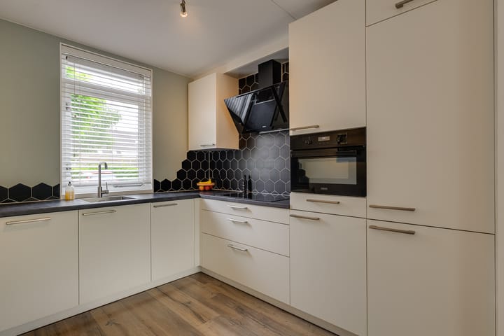 Foto 8 van Thorbeckestraat 14