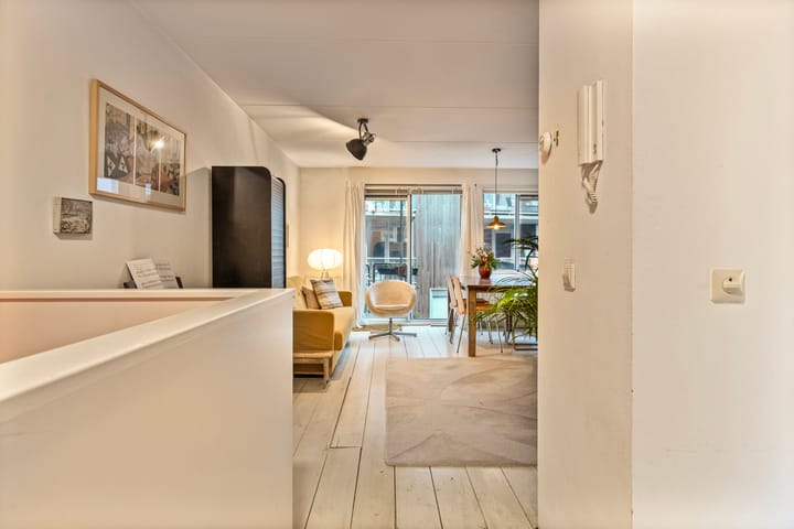 Photo 13 of Nieuwevaart 95