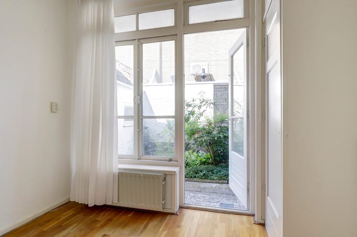 Foto 17 van Johan de Wittstraat 75