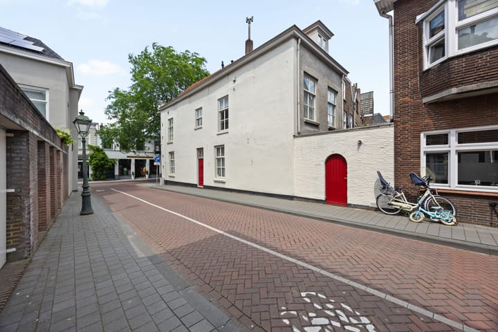 Foto 18 van Vughterstraat 144