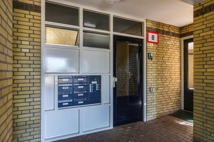 Foto 6 van Charley Tooropstraat 28