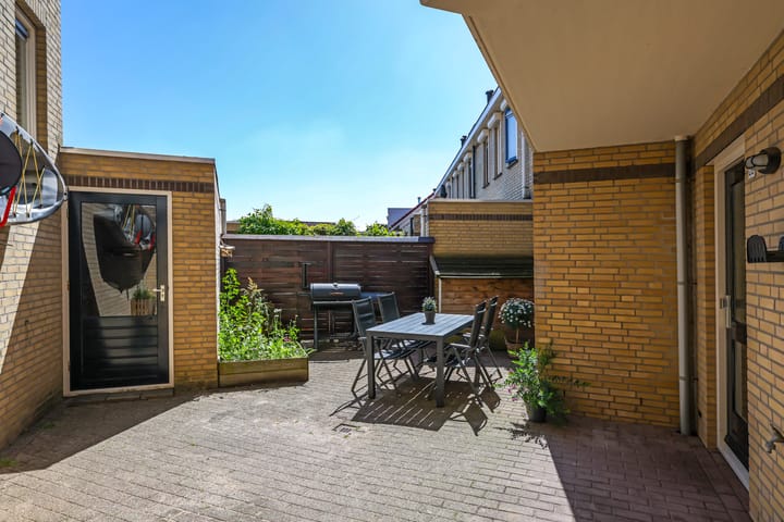 Foto 7 van Charley Tooropstraat 28