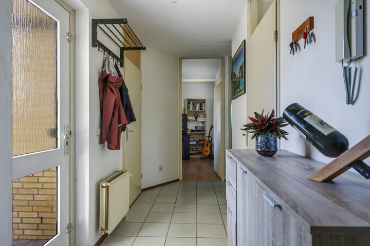 Foto 10 van Charley Tooropstraat 28