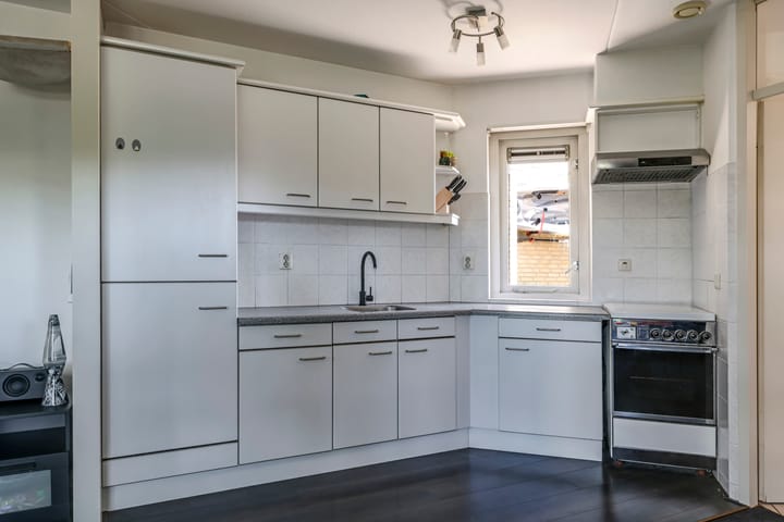 Foto 19 van Charley Tooropstraat 28