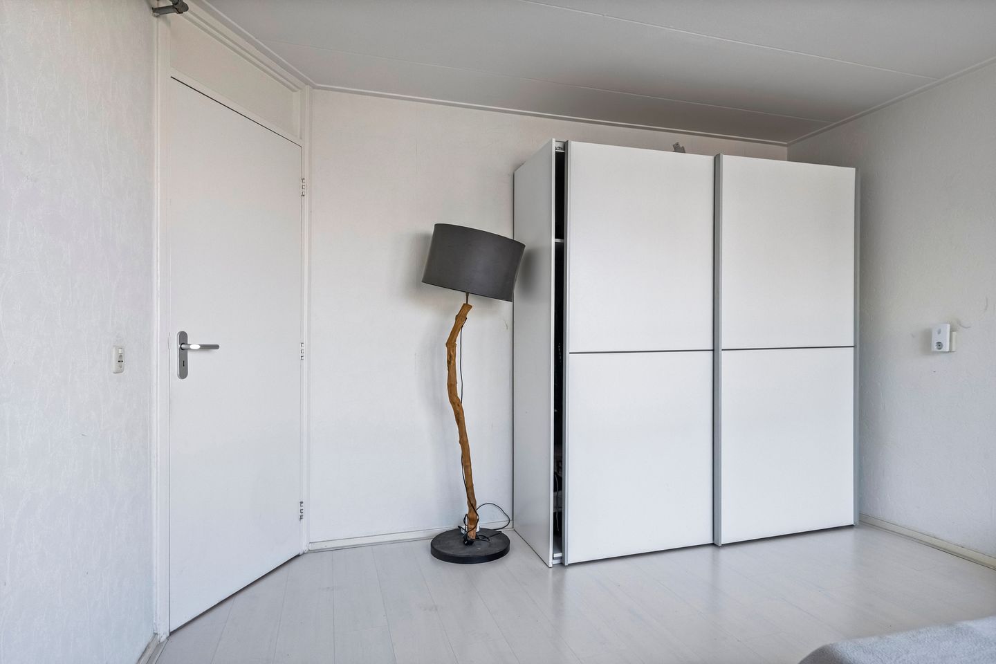 Photo 14 of Willem Weysingel 15