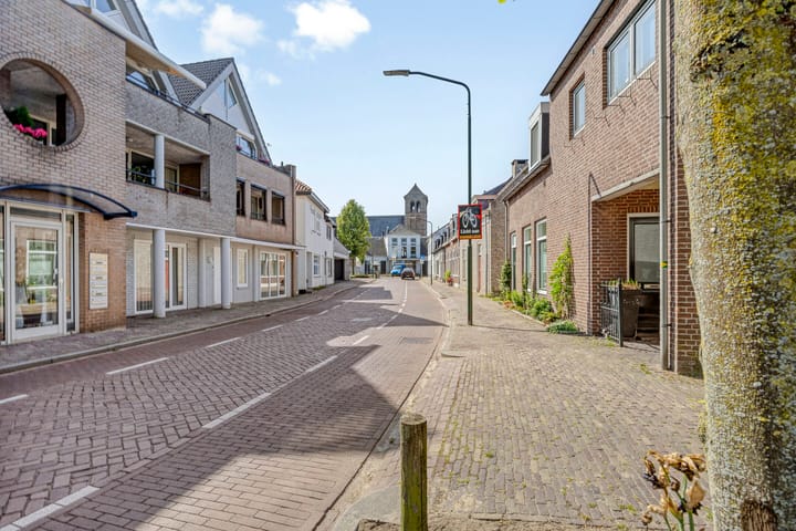 Foto 33 van Spoorlaan 122