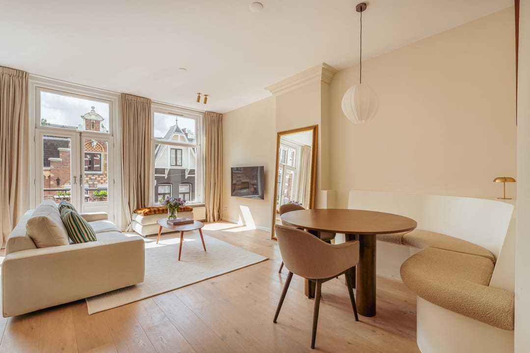 Photo 1 of Van Eeghenstraat 8-2