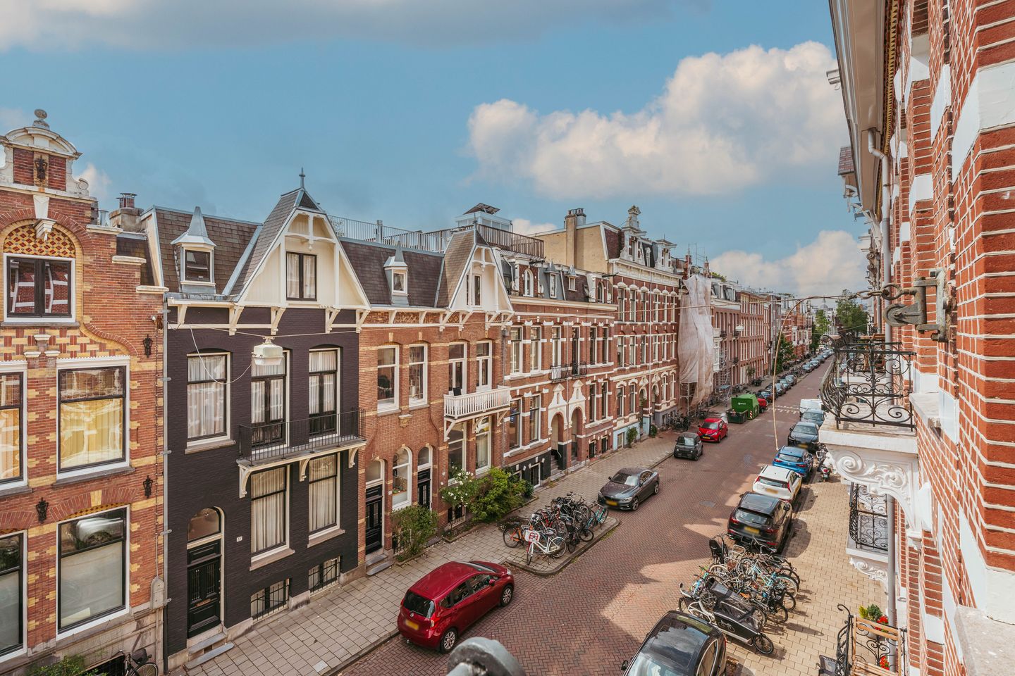 Photo 10 of Van Eeghenstraat 8-2