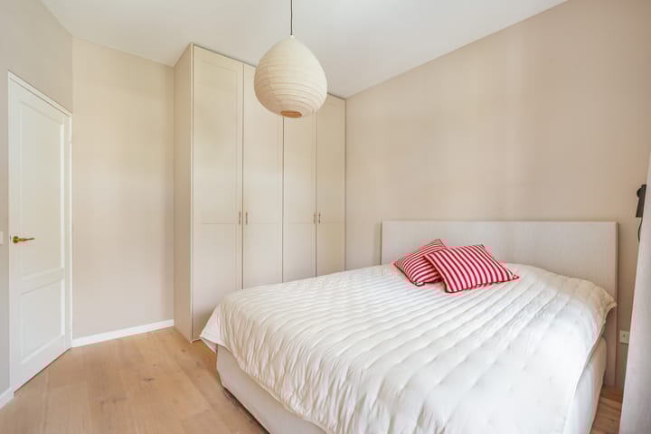 Foto 20 van Van Eeghenstraat 8-2