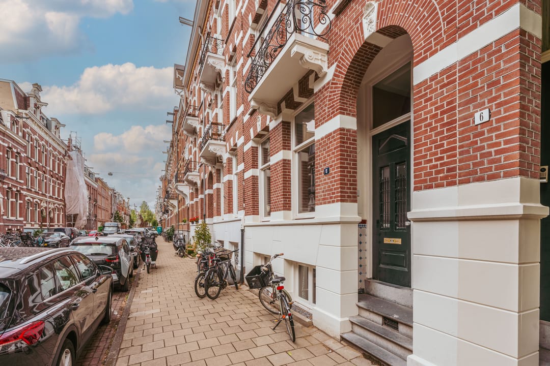 Photo 28 of Van Eeghenstraat 8-2
