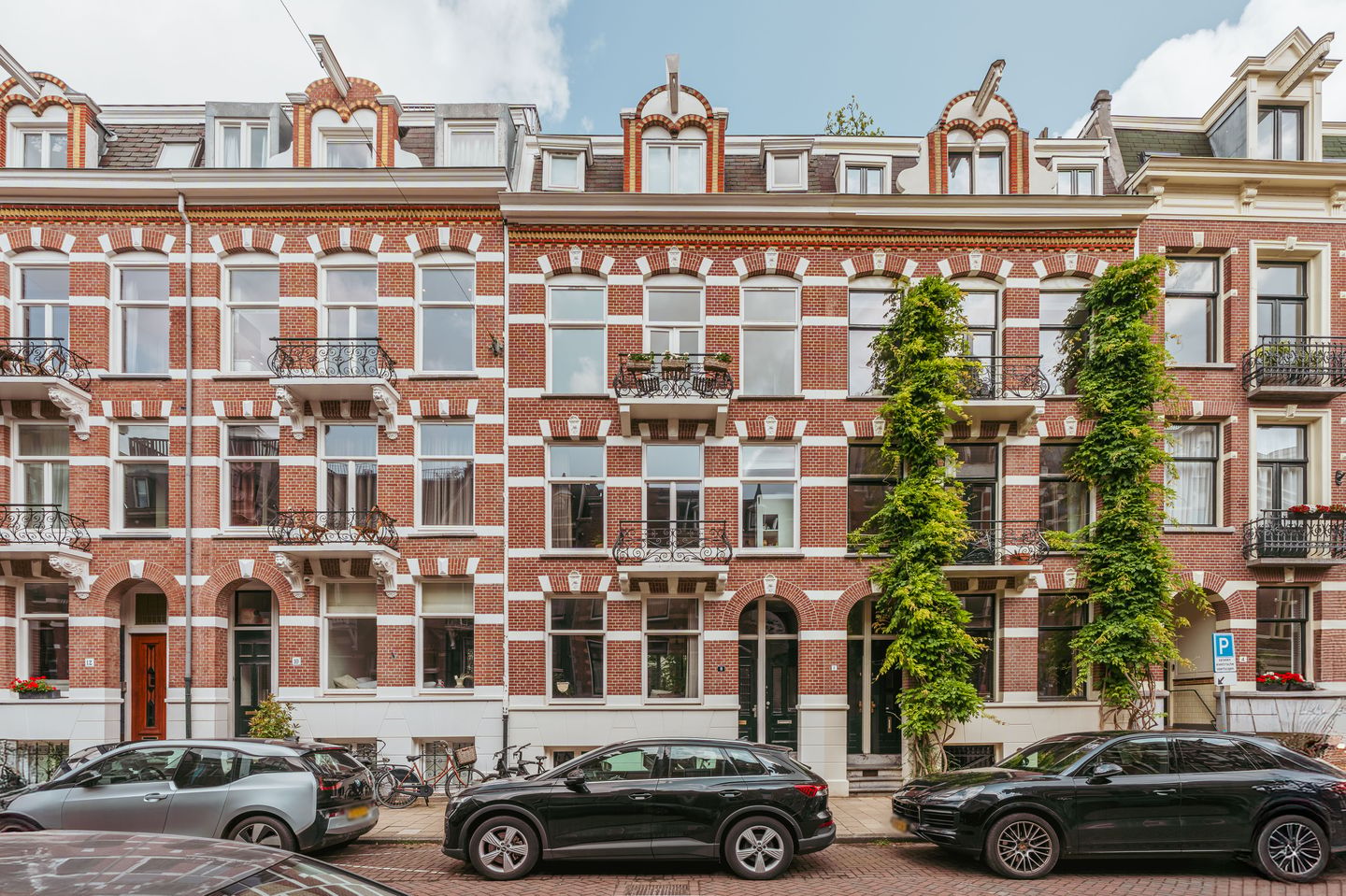 Photo 29 of Van Eeghenstraat 8-2
