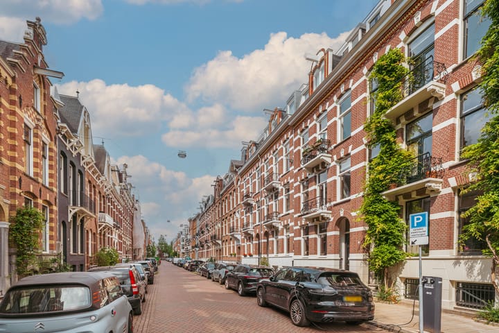 Foto 30 van Van Eeghenstraat 8-2