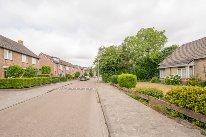 Foto 34 van Van Twillerstraat 16