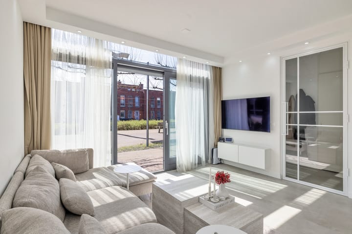 Foto 15 van Dick Laanplein 7