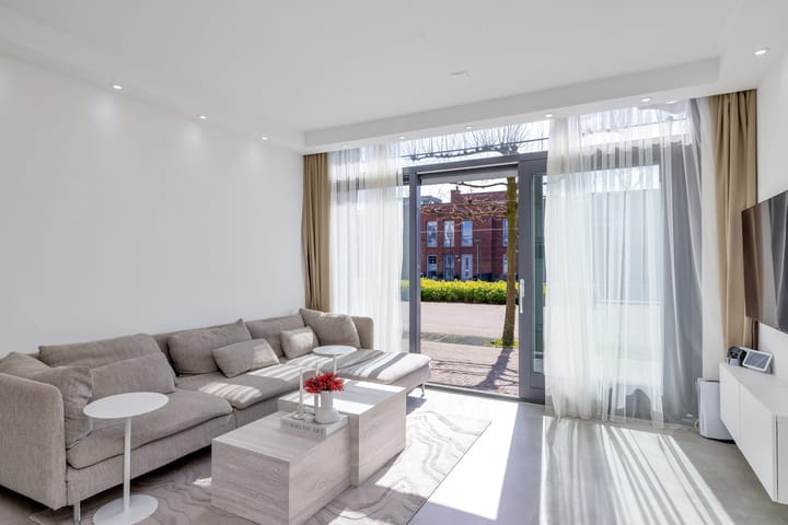 Foto 16 van Dick Laanplein 7