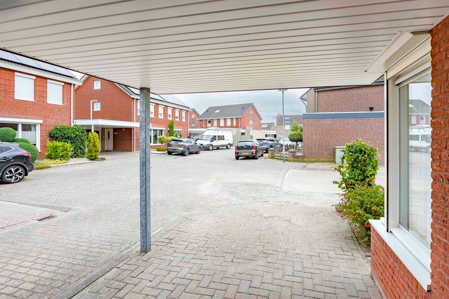 Photo 34 of Walstro 23