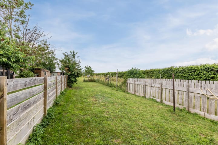 Foto 45 van Zennewijnenseweg 9