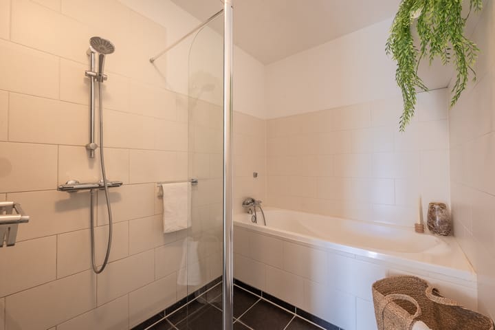 Photo 14 of Jan Tooropstraat 523