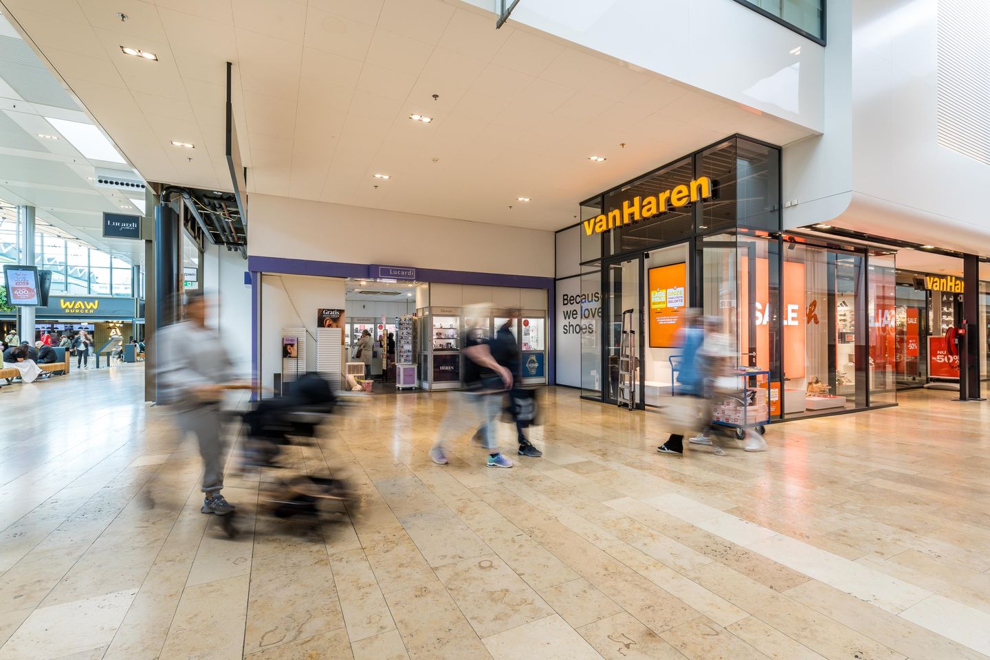 View photo 3 of Zuidplein Hoog 797