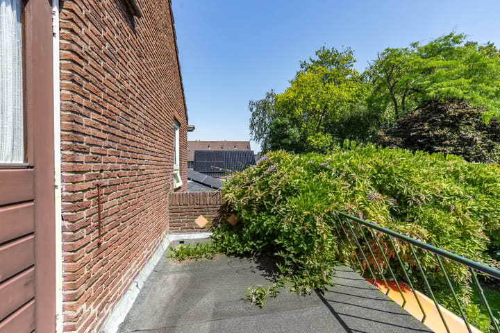 Photo 36 of Middellaan 2