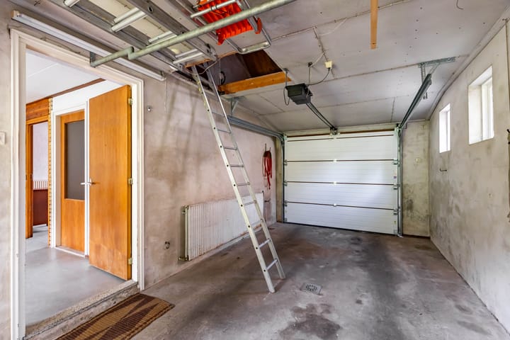 Photo 61 of Middellaan 2