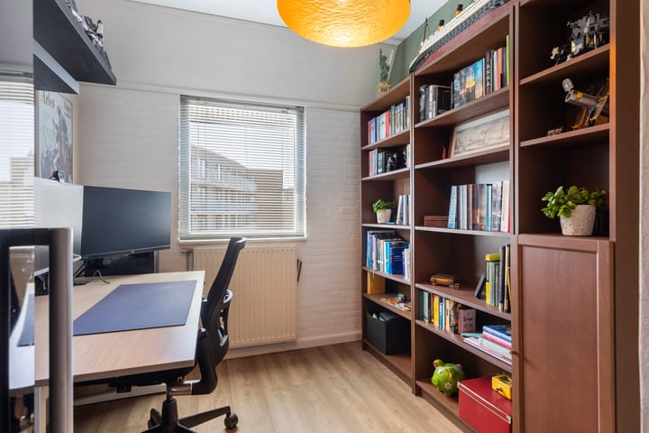 Photo 18 of Stationsdwarsstraat 152