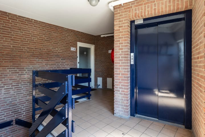 Photo 22 of Stationsdwarsstraat 152