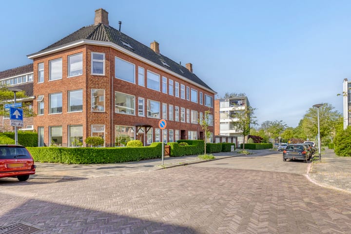 Foto 39 van Van Royenlaan 46-A