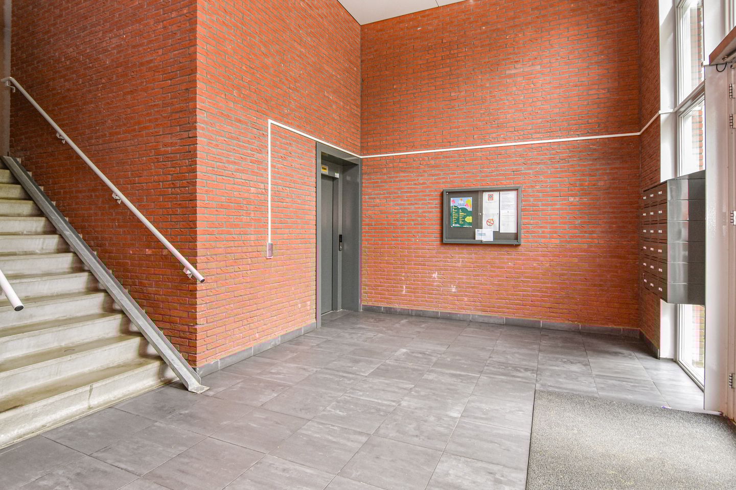 Photo 5 of Hoogeveenlaan 8-F