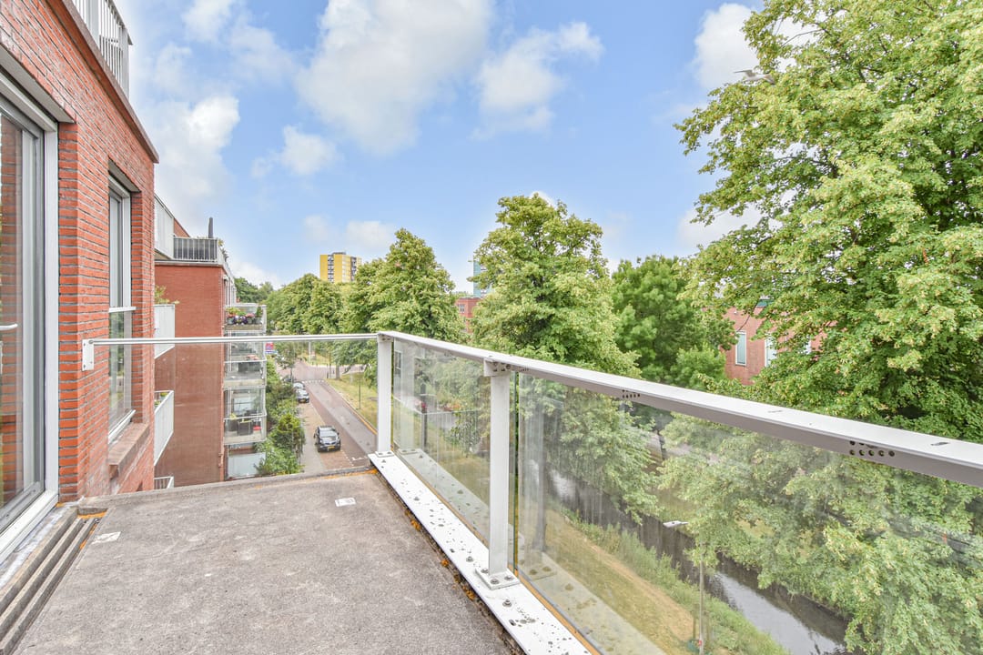 Photo 23 of Hoogeveenlaan 8-F