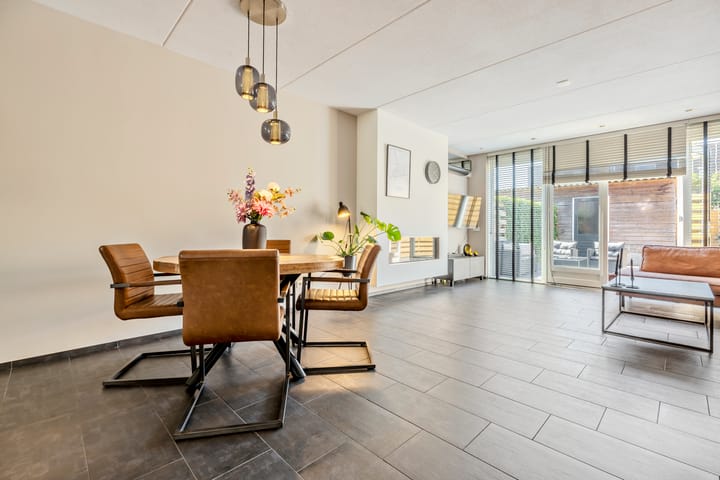 Foto 14 van Koningspage 62