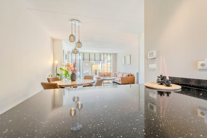 Foto 21 van Koningspage 62