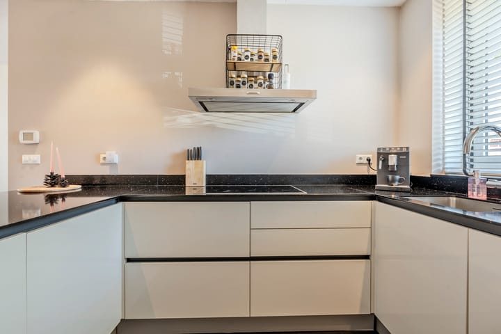 Foto 24 van Koningspage 62