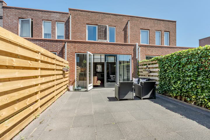 Foto 45 van Koningspage 62