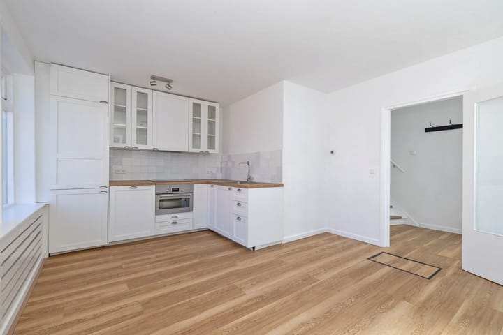 Foto 9 van Julianastraat 12