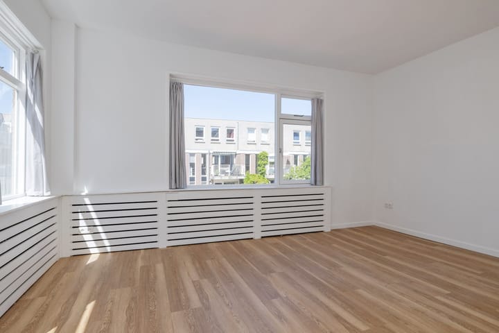 Foto 12 van Julianastraat 12