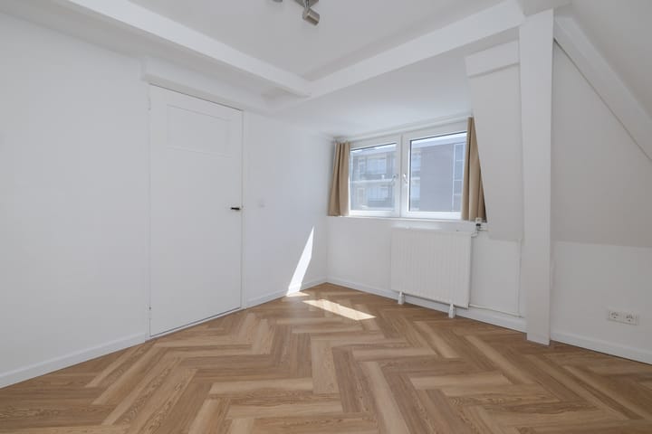 Foto 13 van Julianastraat 12