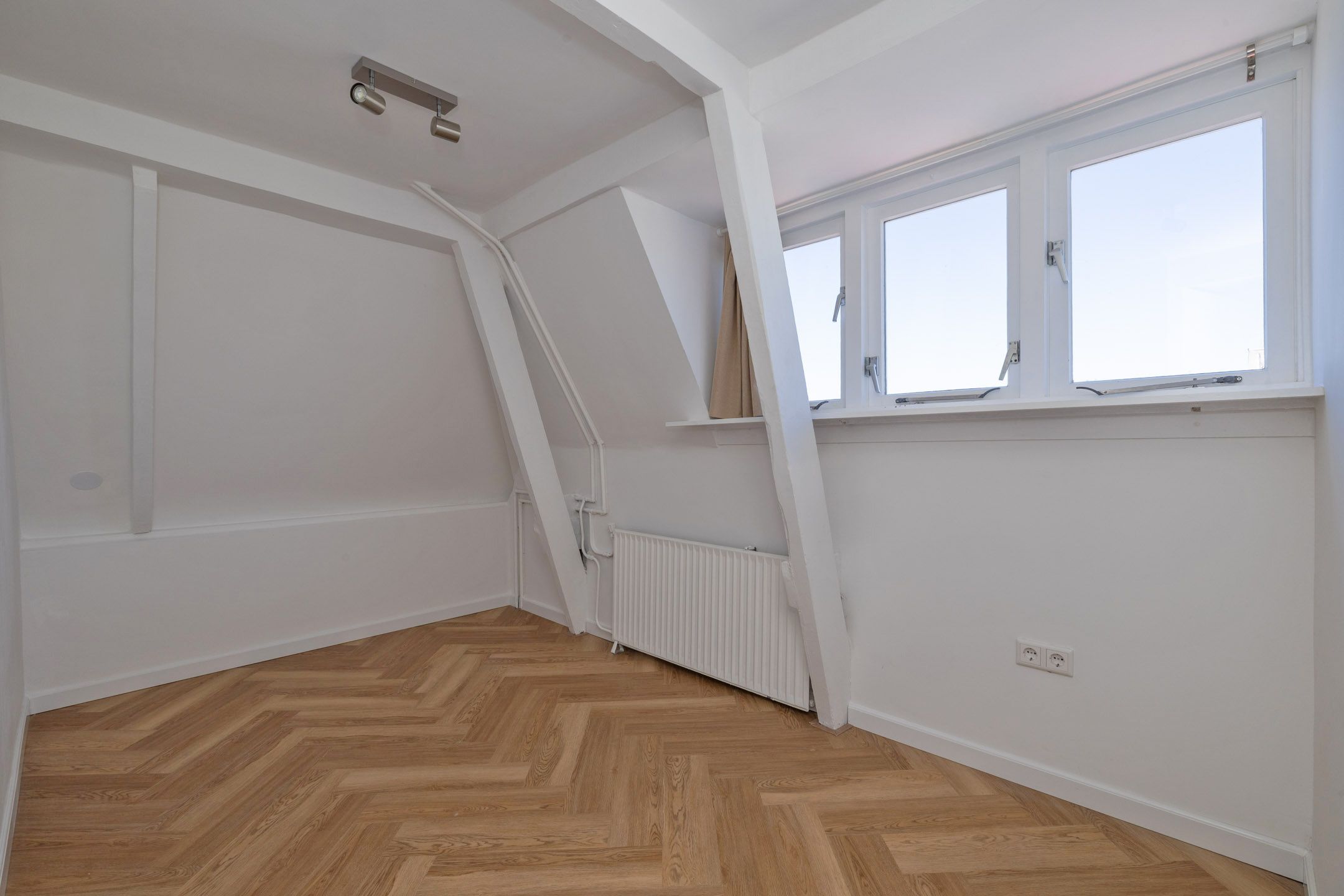 Foto 15 van Julianastraat 12