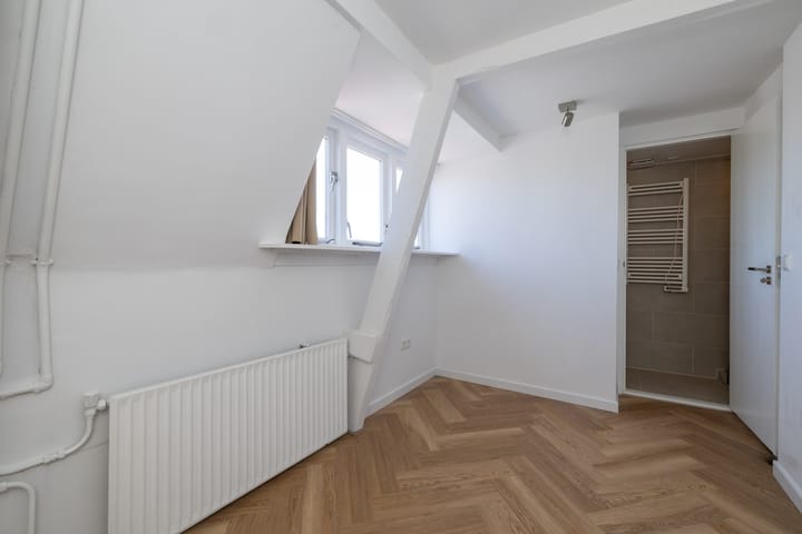 Foto 16 van Julianastraat 12