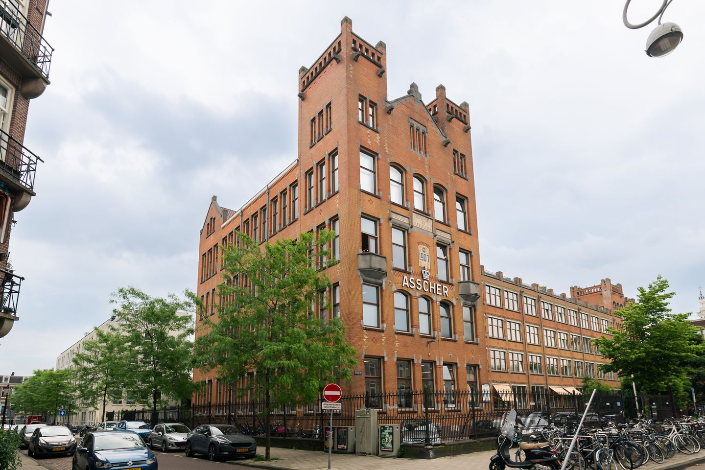 Bekijk foto 1 van Tolstraat 199