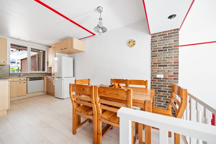 Foto 7 van Weigeliapark 7