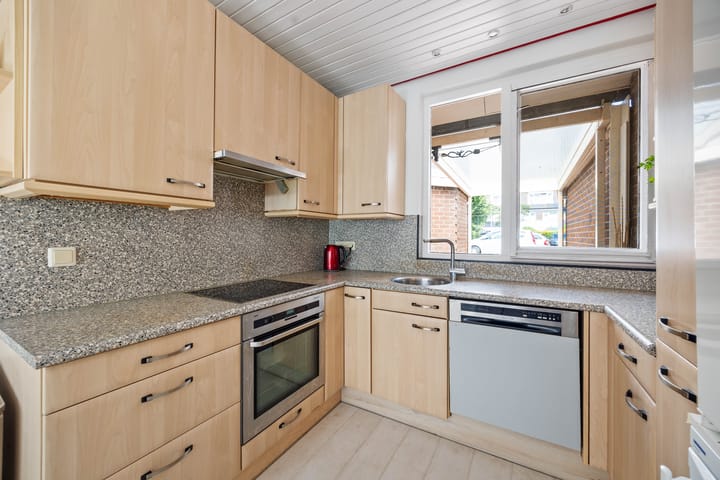 Foto 9 van Weigeliapark 7