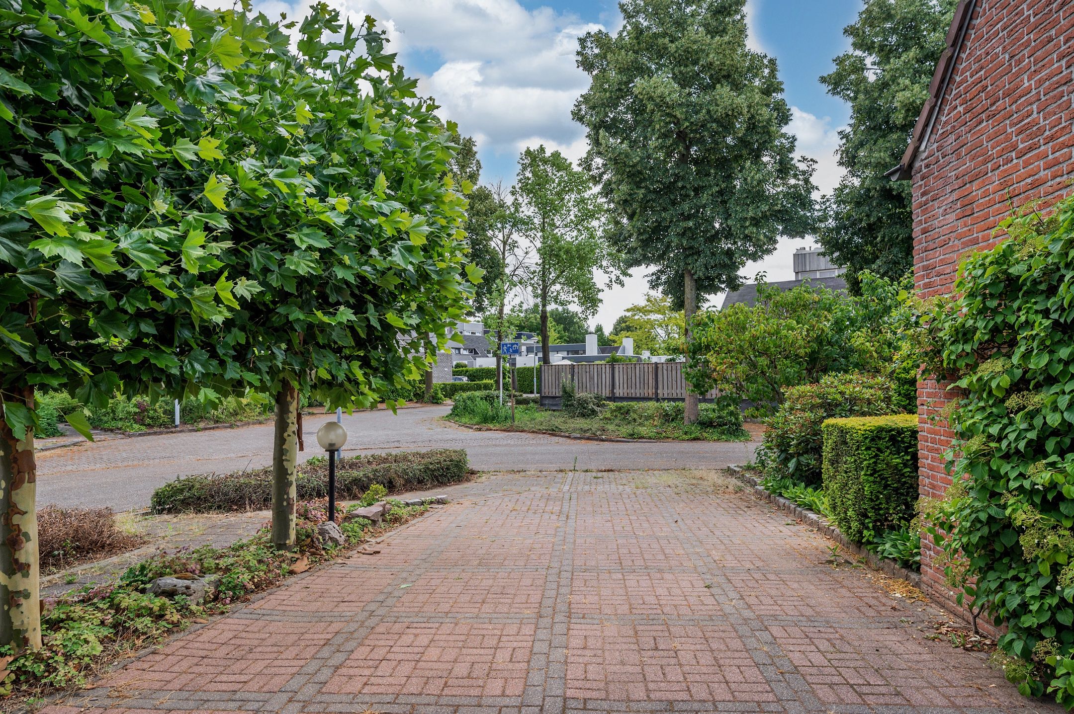 Photo 48 of Liviuslaan 8