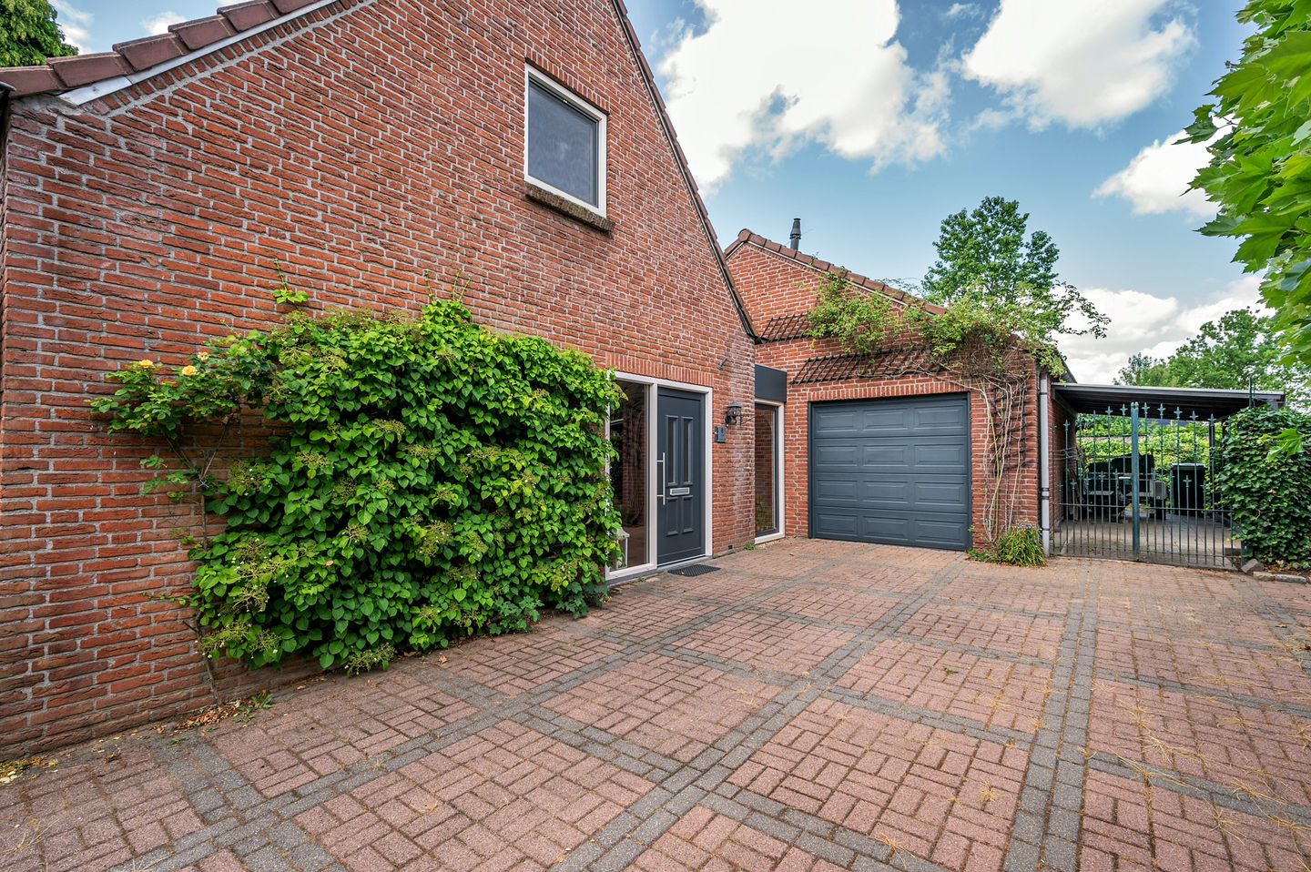 Photo 49 of Liviuslaan 8