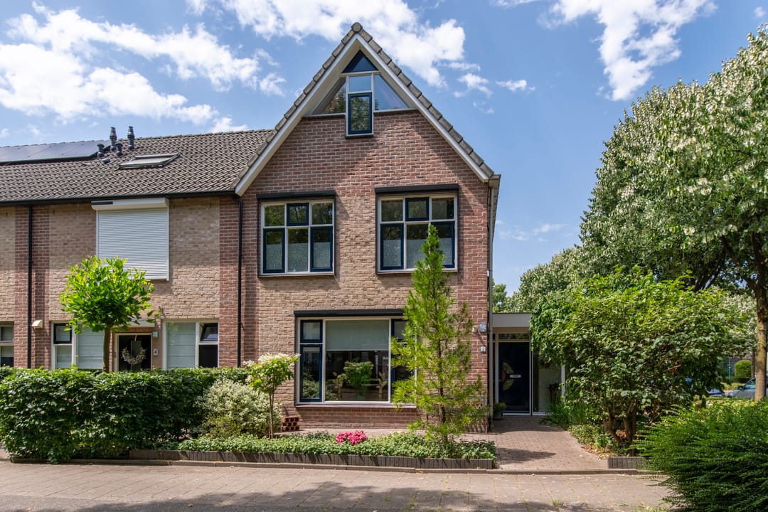 Huis te koop: Van Veldekelaan 2 3906 EK Veenendaal [Funda]