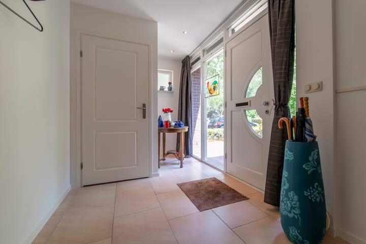 Foto 5 van Van Veldekelaan 2