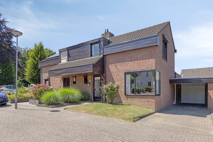 Foto 1 van Aan het Beeker Kruis 19