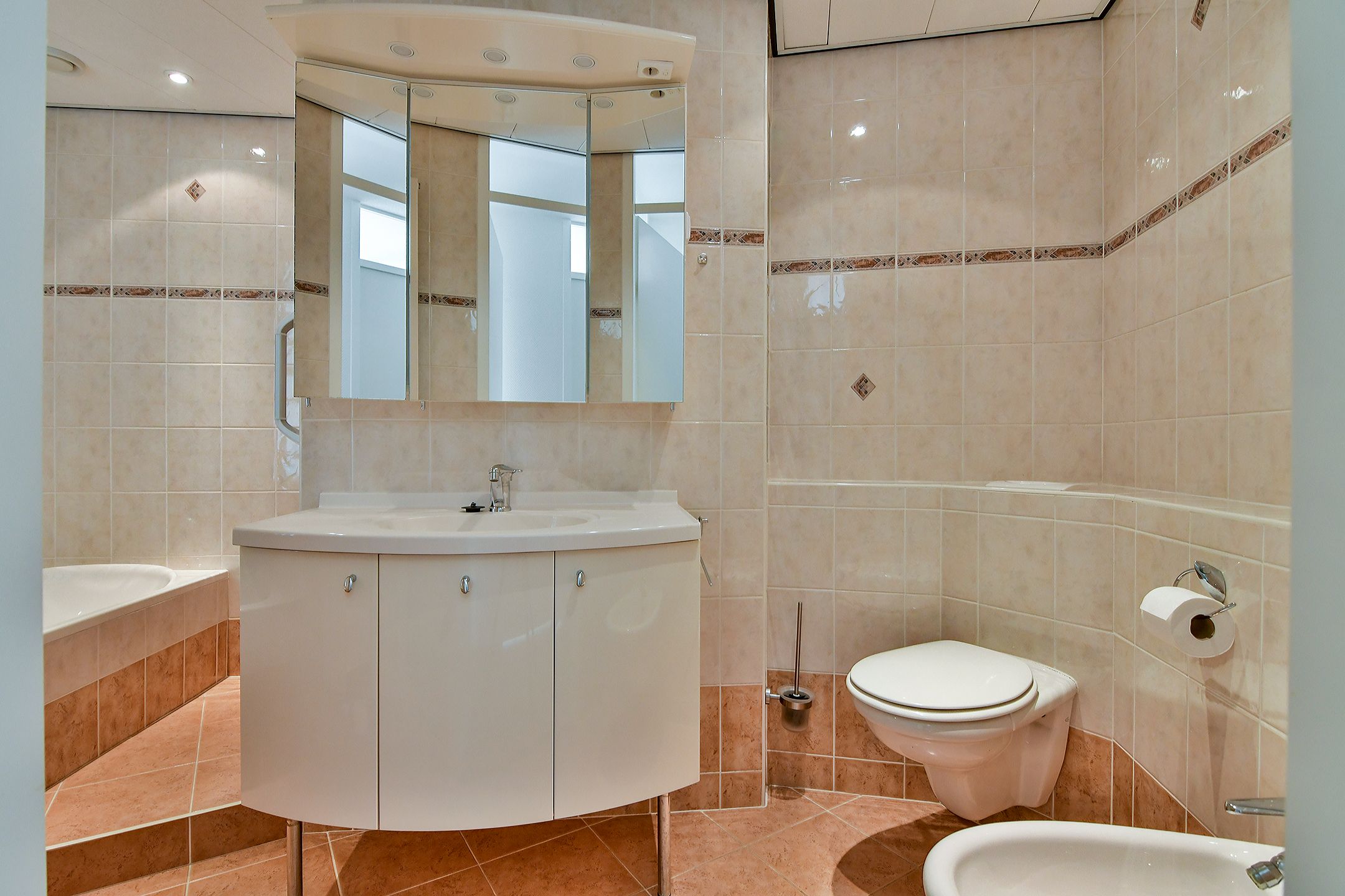 Photo 27 of Leusveld 106